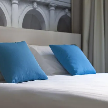 B&B Hotel Verona Otel 3*